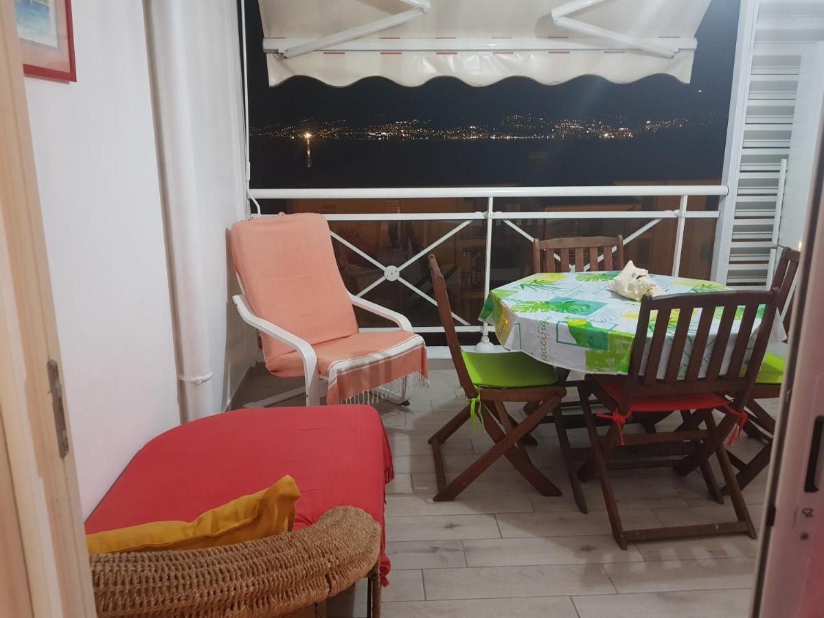לה טרואז אילט Studio Kasanaco Avec Vue La Baie De Fort De France מראה חיצוני תמונה