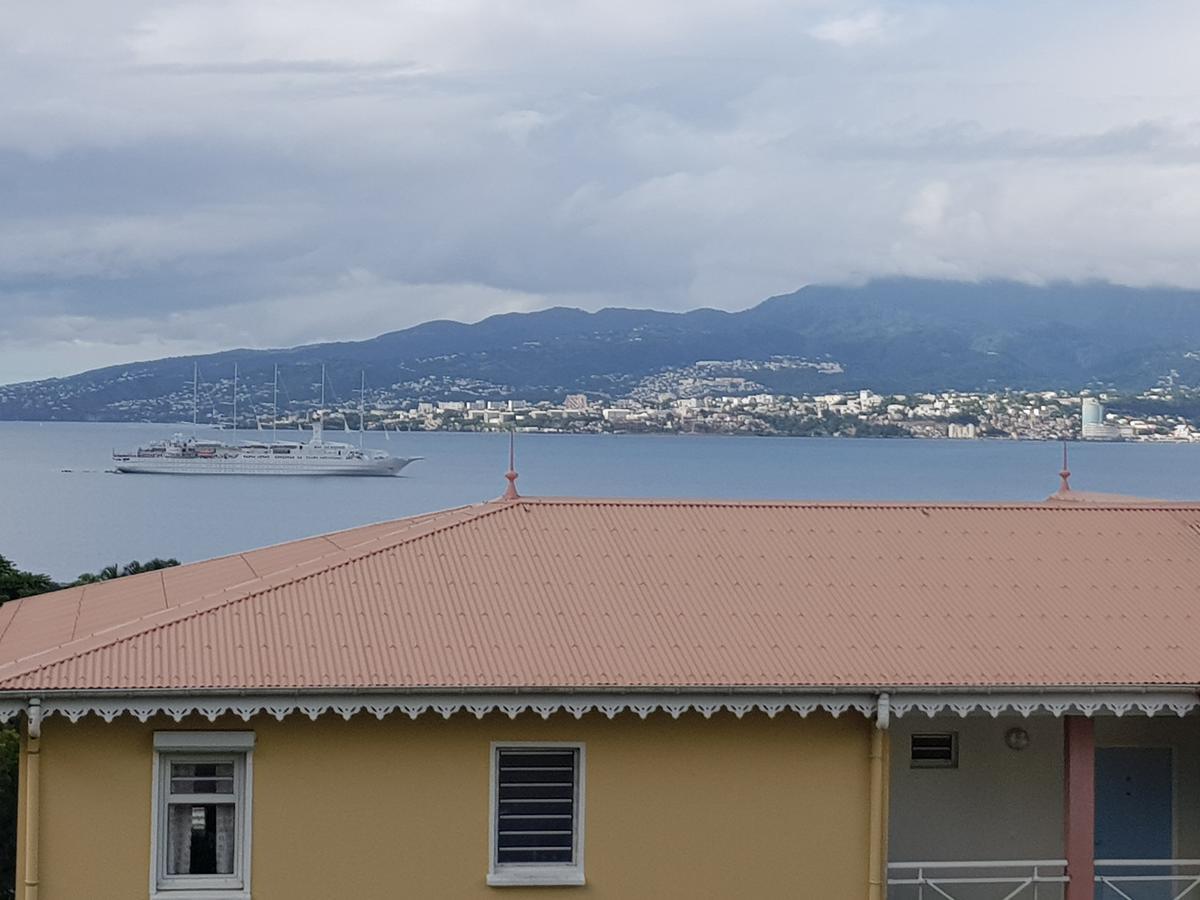 לה טרואז אילט Studio Kasanaco Avec Vue La Baie De Fort De France מראה חיצוני תמונה