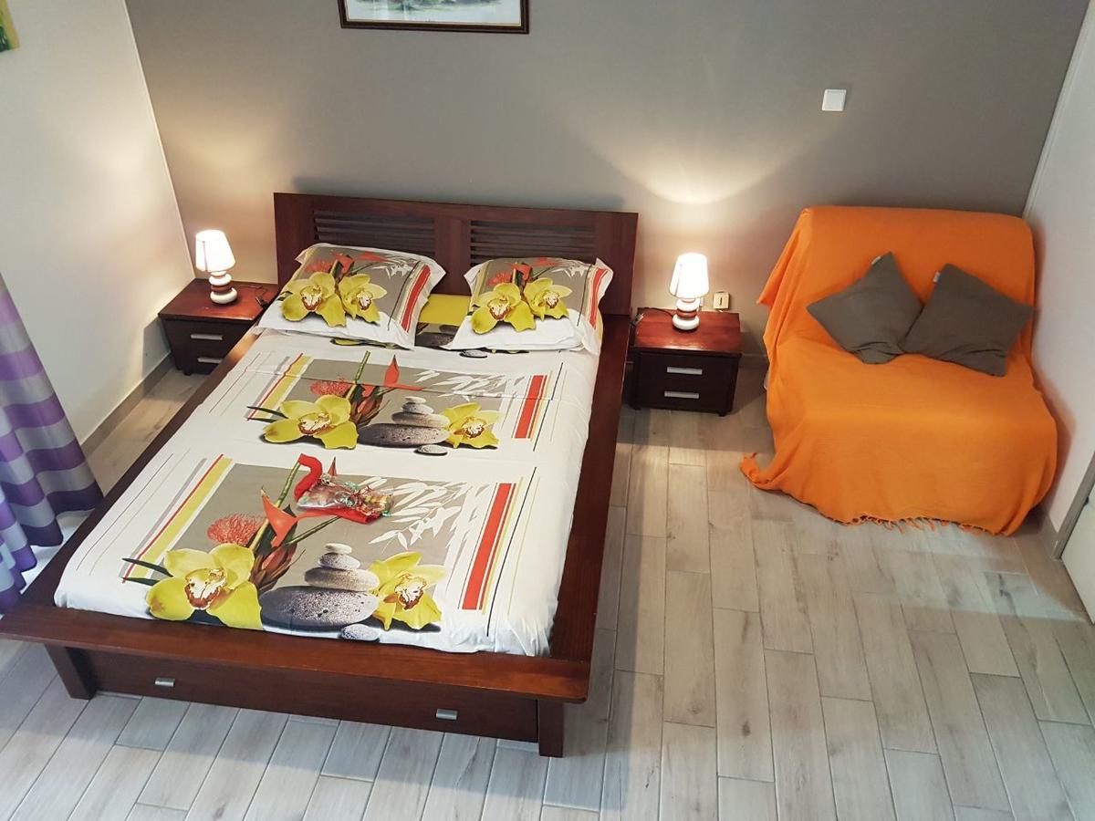 לה טרואז אילט Studio Kasanaco Avec Vue La Baie De Fort De France מראה חיצוני תמונה