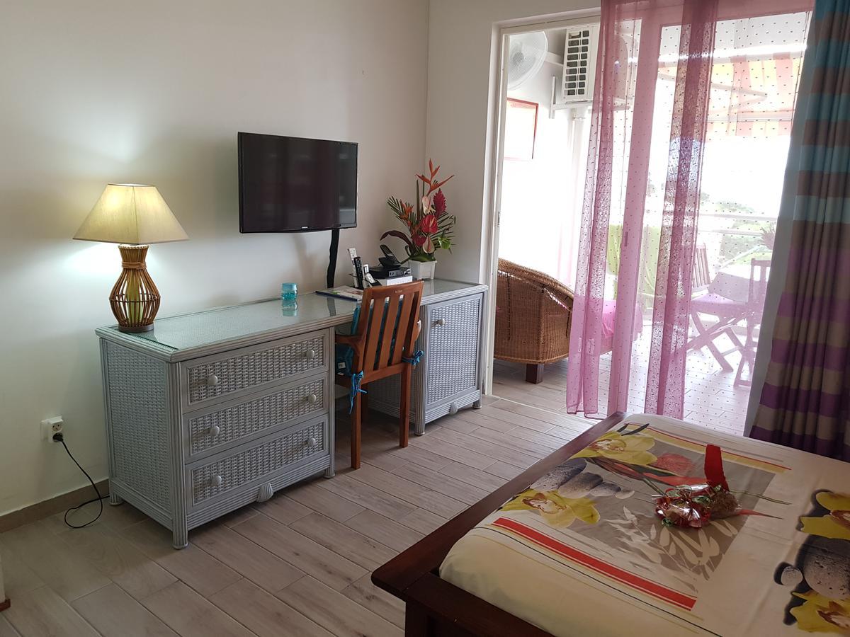 לה טרואז אילט Studio Kasanaco Avec Vue La Baie De Fort De France מראה חיצוני תמונה